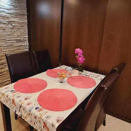 Apartment Szandi Belvarosi *