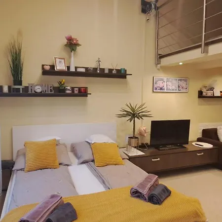 Lägenhet Szandi Belvarosi *